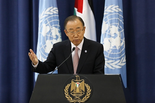 Trong ảnh: Tổng thư ký LHQ Ban Ki-moon phát biểu tại thành phố Ramallah, Khu Bờ Tây ngày 21/10. AFP/ TTXVN