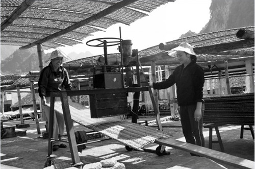 Nghề truyền thống ở Tây Bắc bảo tồn và phát huy ảnh 2