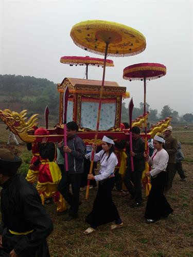 Nghi lễ Sắc phong và Rước Thánh trong lễ hội Đình Cổi Nghi lễ Sắc phong và Rước Thánh trong lễ hội Đình Cổi