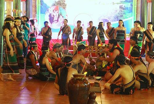 Ðám cưới của người dân tộc M’Nông Ðám cưới của người dân tộc M’Nông