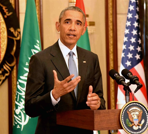 Trong ảnh (tư liệu):Tổng thống Mỹ Barack Obama phát biểu trong cuộc họp báo ở Riyadh (Saudi Arabia) ngày 21/4. THX/TTXVN
