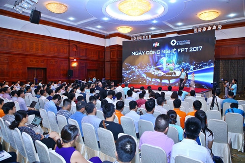 Diễn đàn với chủ đề “Trí tuệ nhân tạo và những ứng dụng của công nghệ này trong thực tế”. Ảnh: Minh Quyết - TTXVN Diễn đàn với chủ đề “Trí tuệ nhân tạo và những ứng dụng của công nghệ này trong thực tế”. Ảnh: Minh Quyết - TTXVN