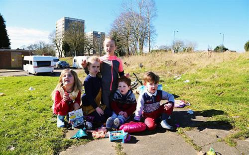 Phóng sự ảnh về tương lai bất trắc của những đứa trẻ Di gan thế kỷ 21 ảnh 4 Phóng sự ảnh về tương lai bất trắc của những đứa trẻ Di gan thế kỷ 21 ảnh 4