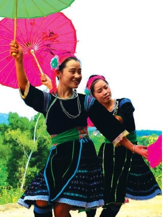 Người Mông vui hội. Ảnh: Minh Phương Người Mông vui hội. Ảnh: Minh Phương