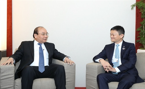 Sáng 19/1/2017 (Theo giờ địa phương), tại Davos, Liên bang Thụy Sỹ, Thủ tướng Nguyễn Xuân Phúc gặp Chủ tịch Alibaba Jack Ma. Ảnh: Thống Nhất –TTXVN