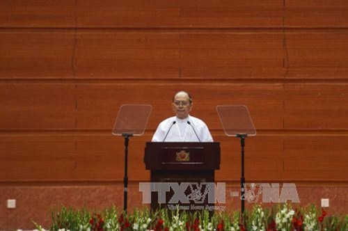 Tổng thống Thein Sein phát biểu tại phiên họp. AFP/TTXVN