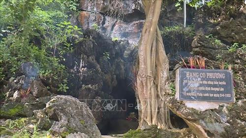 Di tích lịch sử cấp quốc gia Hang Co Phương. Ảnh: Hoa Mai - TTXVN