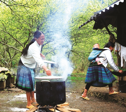 Chuẩn bị nồi bánh chưng ngày Tết Chuẩn bị nồi bánh chưng ngày Tết