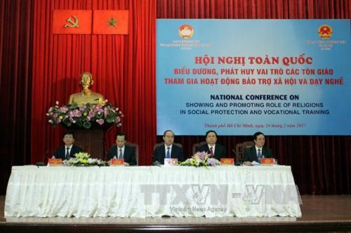 Đoàn Chủ tịch chủ trì hội nghị. Ảnh: Thế Anh - TTXVN