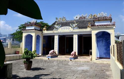 Miếu Âm Linh (còn gọi là Dinh Cô Hồn) tại làng Nam Ô là dấu tích của cuộc chống trả oanh liệt trước quân xâm lược xưa kia, nay được dân làng tổ chức lễ cầu an mỗi dịp năm mới. Ảnh: Quốc Dũng - TTXVN Miếu Âm Linh (còn gọi là Dinh Cô Hồn) tại làng Nam Ô là dấu tích của cuộc chống trả oanh liệt trước quân xâm lược xưa kia, nay được dân làng tổ chức lễ cầu an mỗi dịp năm mới. Ảnh: Quốc Dũng - TTXVN