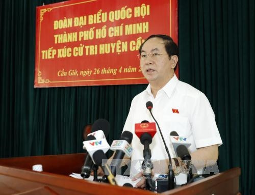 Chủ tịch nước Trần Đại Quang phát biểu tại buổi tiếp xúc cử tri huyện Cần Giờ. Ảnh: Nhan Sáng-TTXVN Chủ tịch nước Trần Đại Quang phát biểu tại buổi tiếp xúc cử tri huyện Cần Giờ. Ảnh: Nhan Sáng-TTXVN