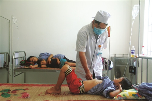 Công tác khám chữa bệnh, chăm sóc sức khỏe cho đồng bào trên địa bàn huyện được quan tâm