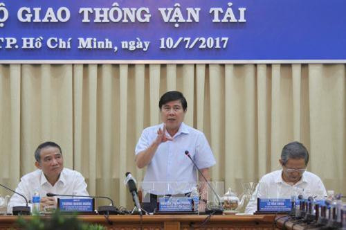 Chủ tịch UBND Thành phố Hồ Chí Minh Nguyễn Thành Phong phát biểu tại buổi làm việc. Ảnh: Thanh Vũ-TTXVN