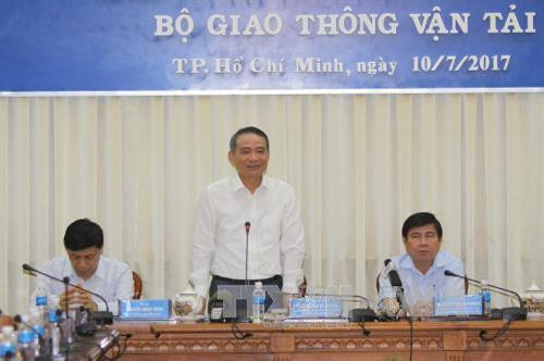 Bộ trưởng Bộ Giao thông vận tải Trương Quang Nghĩa phát biểu tại buổi làm việc. Ảnh: Thanh Vũ-TTXVN