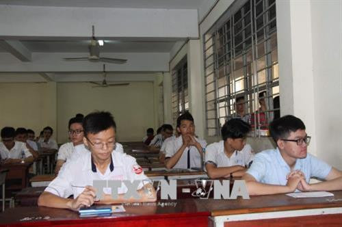 Thí sinh dự thi tại điểm thi Đại học Khoa học tự nhiên - Đại học Quốc gia Thành phố Hồ Chí Minh. Ảnh: TTXVN phát