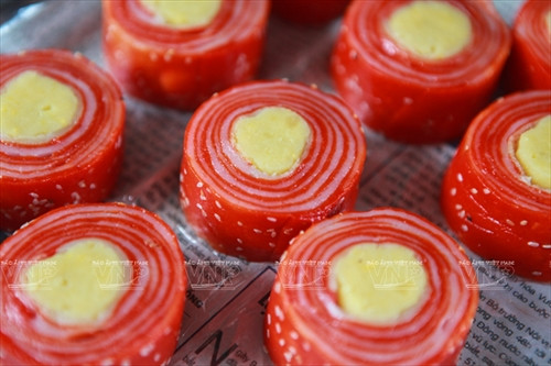 Bánh bác, loại bánh tiến vua nổi tiếng của người Hà Nội xưa.