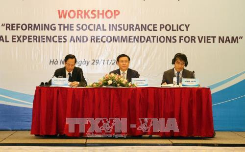 Bàn chủ trì hội thảo. Ảnh: Anh Tuấn – TTXVN