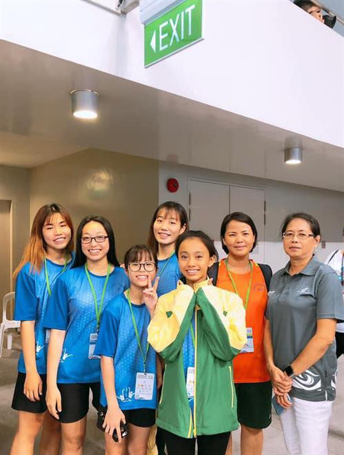 Đoàn VĐV bơi nghệ thuật Việt Nam tham dự Giải bơi nghệ thuật Singapore mở rộng lần thứ 14. Ảnh: Facebook