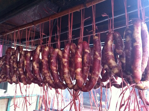 Lạp xưởng Cao Bằng đượm mùi khói bếp vùng cao ảnh 2 Lạp xưởng Cao Bằng đượm mùi khói bếp vùng cao ảnh 2