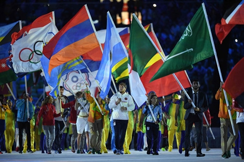 Các vận động viên tham gia diễu hành tại lễ bế mạc Thế vận hội Rio. AFP/ TTXVN