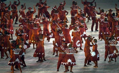 Một tiết mục nghệ thuật được trình diễn tại lễ bế mạc Thế vận hội Rio. THX/ TTXVN