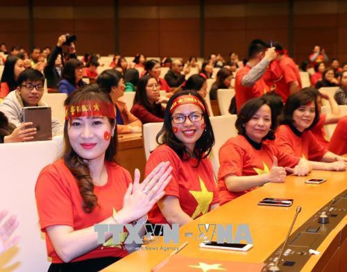 Các cổ động viên và người hâm mộ đội U.23 Việt Nam. Ảnh: Trọng Đức - TTXVN Các cổ động viên và người hâm mộ đội U.23 Việt Nam. Ảnh: Trọng Đức - TTXVN