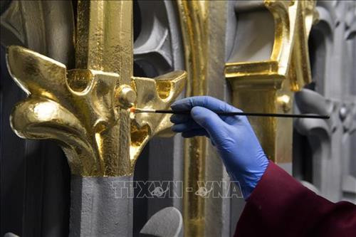 Nghệ nhân tu sửa đồng hồ Big Ben tại London, Anh ngày 20/3/2019. Ảnh: THX/TTXVN Nghệ nhân tu sửa đồng hồ Big Ben tại London, Anh ngày 20/3/2019. Ảnh: THX/TTXVN