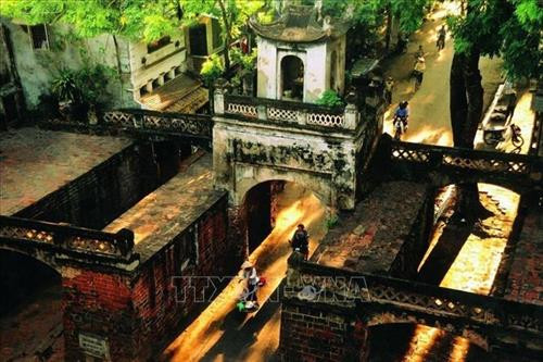 Ô Quan Chưởng - một trong 5 cửa ô nổi tiếng của kinh thành Thăng Long xưa còn trường tồn với thời gian cho đến ngày nay, không chỉ đẹp về mặt kiến trúc mà còn mang đậm ý nghĩa về mặt lịch sử của Thủ đô nghìn năm văn hiến. Ảnh: TTXVN