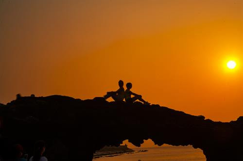 Lý Sơn trước đây được gọi là cù lao Ré, mà theo cách lý giải của dân gian là “cù lao có nhiều cây Ré”. Giờ đây, huyện đảo này đang đứng trước cơ hội để cả thế giới chiêm ngưỡng, vinh danh là Công viên địa chất toàn cầu. Ảnh: Minh Đức - TTXVN