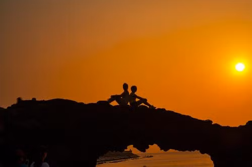 Lý Sơn trước đây được gọi là cù lao Ré, mà theo cách lý giải của dân gian là “cù lao có nhiều cây Ré”. Giờ đây, huyện đảo này đang đứng trước cơ hội để cả thế giới chiêm ngưỡng, vinh danh là Công viên địa chất toàn cầu. Ảnh: Minh Đức - TTXVN