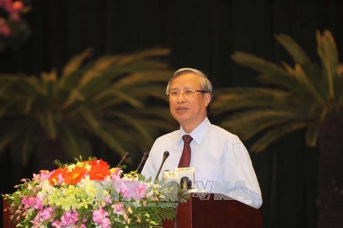 Đồng chí Trần Quốc Vượng phát biểu chỉ đạo hội nghị. Ảnh: Thanh Vũ-TTXVN Đồng chí Trần Quốc Vượng phát biểu chỉ đạo hội nghị. Ảnh: Thanh Vũ-TTXVN