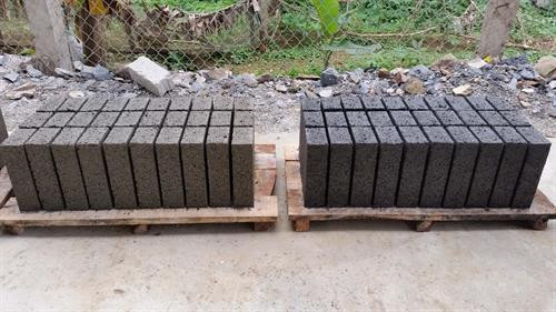 Sản phẩm gạch không nung. Ảnh: Khiếu Tư-TTXVN Sản phẩm gạch không nung. Ảnh: Khiếu Tư-TTXVN