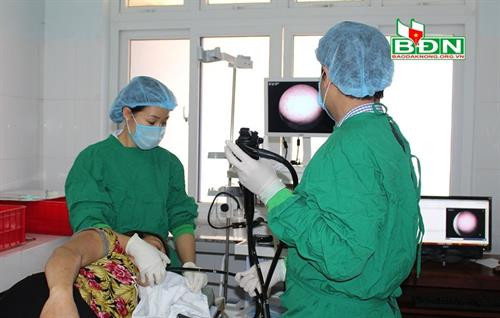 Việc sáp nhập, đổi mới hệ thống y tế giúp ngành Y tế tập trung được nguồn lực, trang thiết bị, nguồn kinh phí. Ảnh: Bệnh nhân nội soi tiêu hóa tại BVĐK huyện Đắk Mil. Ảnh: baodaknong.org.vn Việc sáp nhập, đổi mới hệ thống y tế giúp ngành Y tế tập trung được nguồn lực, trang thiết bị, nguồn kinh phí. Ảnh: Bệnh nhân nội soi tiêu hóa tại BVĐK huyện Đắk Mil. Ảnh: baodaknong.org.vn