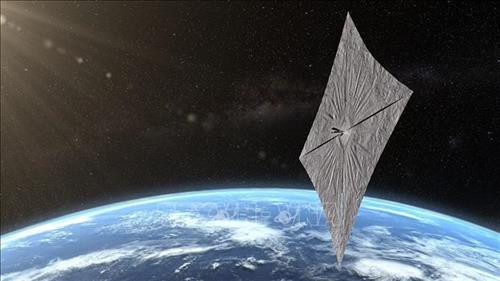 Hình ảnh mô phỏng tàu vũ trụ LightSail 2 di chuyển theo quỹ đạo xung quanh Trái Đất. Ảnh: AFP/TTXVN Hình ảnh mô phỏng tàu vũ trụ LightSail 2 di chuyển theo quỹ đạo xung quanh Trái Đất. Ảnh: AFP/TTXVN