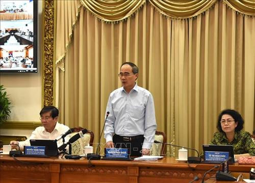 Bí thư Thành uỷ Thành phố Hồ Chí Minh Nguyễn Thiện Nhân phát biểu chỉ đạo hội nghị. Ảnh: Trần Xuân Tình - TTXVN Bí thư Thành uỷ Thành phố Hồ Chí Minh Nguyễn Thiện Nhân phát biểu chỉ đạo hội nghị. Ảnh: Trần Xuân Tình - TTXVN