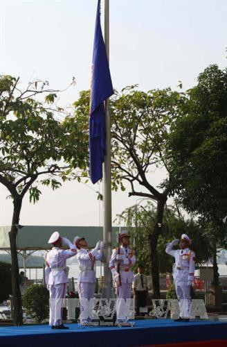 Nghi thức Thượng cờ ASEAN. Ảnh: Thanh Vũ-TTXVN