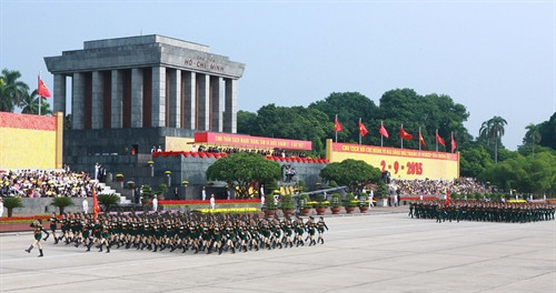 Khối lực lượng nữ quân đội tham gia duyệt binh