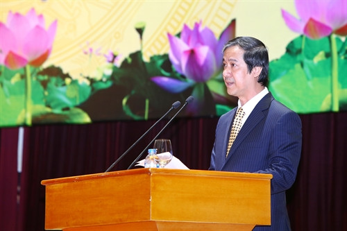 PGS.TS Nguyễn Kim Sơn, Giám đốc ĐHQGHN, Viện trưởng Viện Trần Nhân Tông phát biểu. Ảnh: Minh Quyết - TTXVN PGS.TS Nguyễn Kim Sơn, Giám đốc ĐHQGHN, Viện trưởng Viện Trần Nhân Tông phát biểu. Ảnh: Minh Quyết - TTXVN