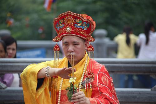 Phần Lễ với nghi thức rước nước thiêng từ Thác Bản Giốc lên chùa Phật tích Trúc Lâm Bản Giốc