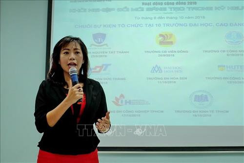 Thạc sĩ Văn Thị Bích Ty, Trưởng ban Truyền thông sự kiện, Hội Tin học Thành phố Hồ Chí Minh phát biểu tại lễ tổng kết. Ảnh: Thế Anh-TTXVN