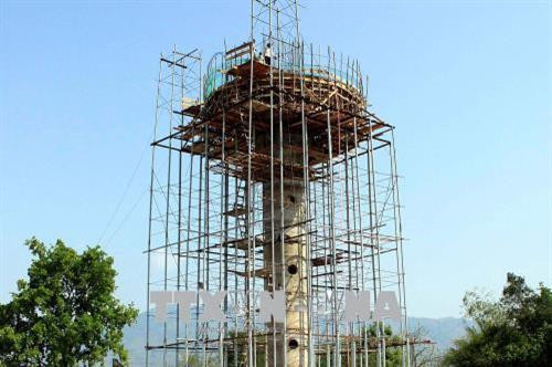 Xây dựng hệ thống dẫn nước sinh hoạt phục vụ đồng bào Raglai ở huyện miền núi Bác Ái. Ảnh: Công Thử - TTXVN Xây dựng hệ thống dẫn nước sinh hoạt phục vụ đồng bào Raglai ở huyện miền núi Bác Ái. Ảnh: Công Thử - TTXVN