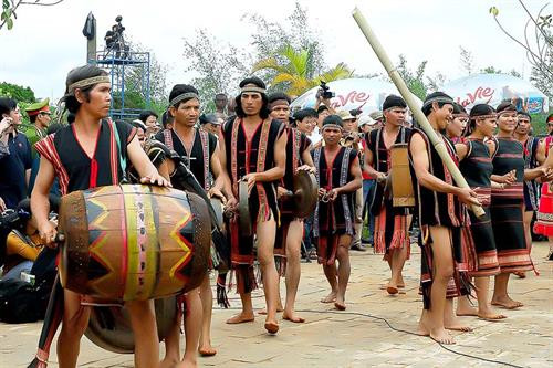 Rơ Châm H'Mút - Người giữ hồn chiêng Jrai ảnh 10 Rơ Châm H'Mút - Người giữ hồn chiêng Jrai ảnh 10