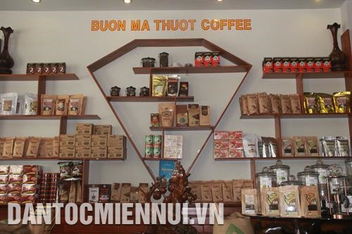 Đến nay, đã có 10 quốc gia đồng ý bảo hộ dưới hình thức nhãn hiệu tập thể và chỉ dẫn địa lý Cà phê Buôn Ma Thuột. Ảnh: Phạm Cường