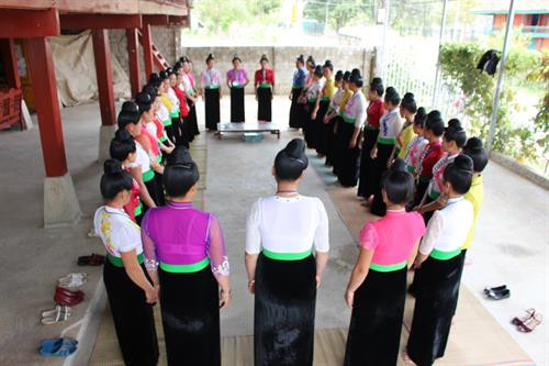 CARE hỗ trợ sinh kế cho phụ nữ dân tộc thiểu số ảnh 2 CARE hỗ trợ sinh kế cho phụ nữ dân tộc thiểu số ảnh 2