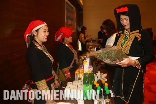 Đồng bào dân tộc thiểu số có ý tưởng khởi nghiệp sẽ được hỗ trợ để phát triển sáng tạo theo hướng chuỗi giá trị sản phẩm. Ảnh: Nam Sương