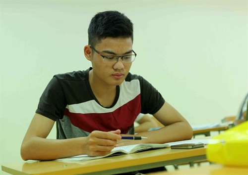 Vũ Xuân Trung, học sinh lớp 12, Trường Trung học phổ thông chuyên Thái Bình (tỉnh Thái Bình) đoạt Huy chương Vàng. Ảnh: Quý Trung- TTXVN