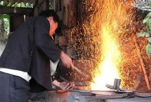 Để có một con dao tốt thì cần phải có một miếng sắt tốt. Ảnh: dantri.com Để có một con dao tốt thì cần phải có một miếng sắt tốt. Ảnh: dantri.com