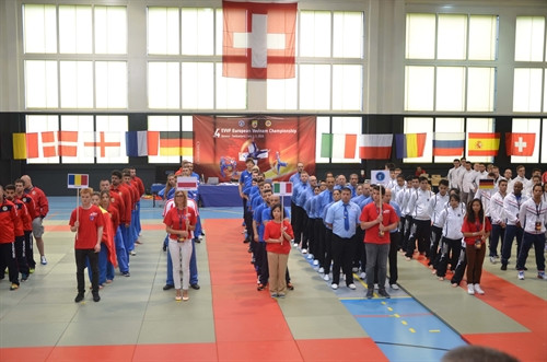Quang cảnh lễ khai mạc giải vô địch Vovinam Việt Võ Đạo Châu Âu lần thứ 4 tại Thụy Sĩ Quang cảnh lễ khai mạc giải vô địch Vovinam Việt Võ Đạo Châu Âu lần thứ 4 tại Thụy Sĩ