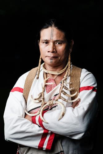 Những bộ tộc xăm mặt cuối cùng của châu Á ảnh 7 Những bộ tộc xăm mặt cuối cùng của châu Á ảnh 7