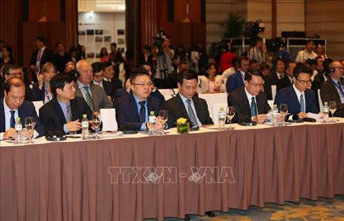 Ngài Aslan Aslanov, Chủ tịch OANA, Tổng giám đốc Hãng thông tấn AZERTAC (Azerbaijan) phát biểu. Ảnh: TTXVN Các đại biểu tham dự khai mạc Hội nghị Ban Chấp hành OANA lần thứ 44. Ảnh: Dương Giang - TTXVN Các đại biểu tham dự khai mạc hội nghị. Ảnh: Dương Giang - TTXVN Ngài Aslan Aslanov, Chủ tịch OANA, Tổng giám đốc Hãng thông tấn AZERTAC (Azerbaijan) phát biểu. Ảnh: TTXVN Các đại biểu tham dự khai mạc Hội nghị Ban Chấp hành OANA lần thứ 44. Ảnh: Dương Giang - TTXVN Các đại biểu tham dự khai mạc hội nghị. Ảnh: Dương Giang - TTXVN